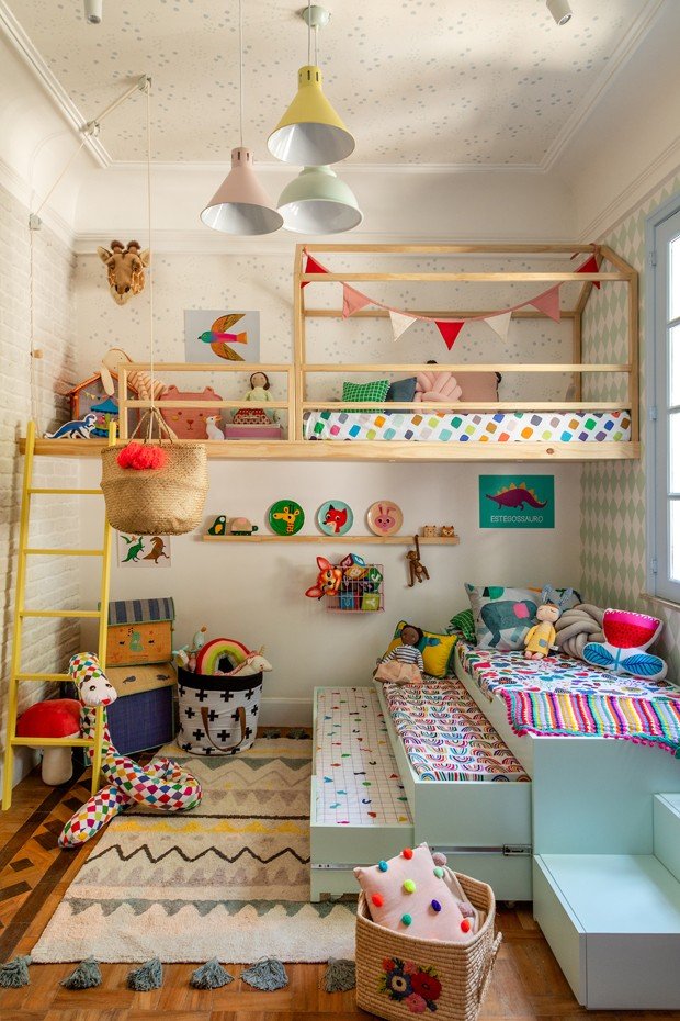 DÉCOR DO DIA: quarto infantil colorido com mezanino, tricama e tenda